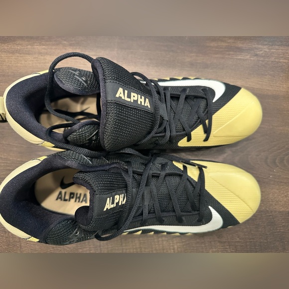 Nike alpha high top cleats- men’s 13- new no box - Picture 1 of 3